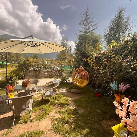 Himalayan Hill Queen Resort, Manali M98160-43400 Eksteriør billede