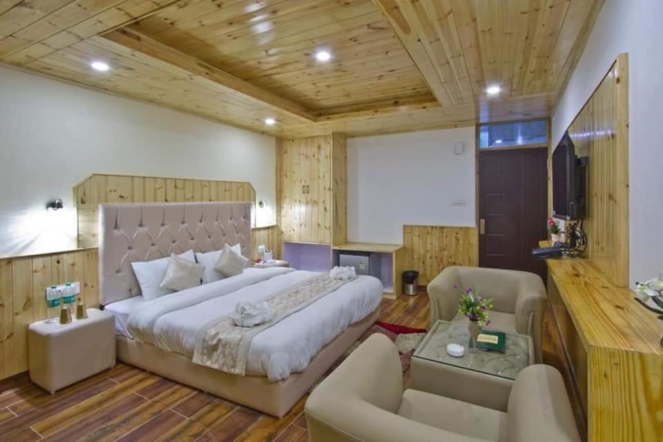 Himalayan Hill Queen Resort, Manali M98160-43400 Eksteriør billede