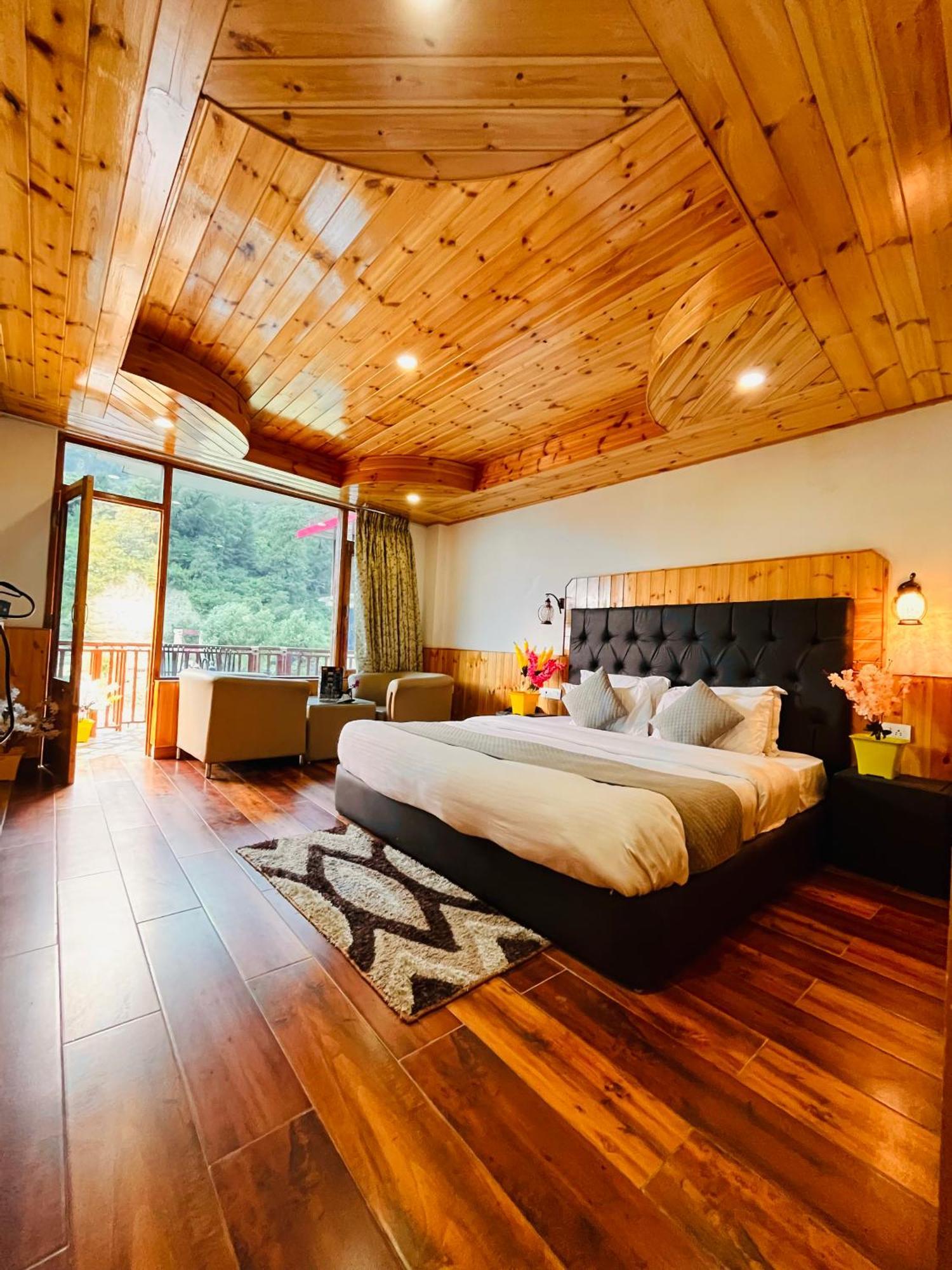 Himalayan Hill Queen Resort, Manali M98160-43400 Eksteriør billede