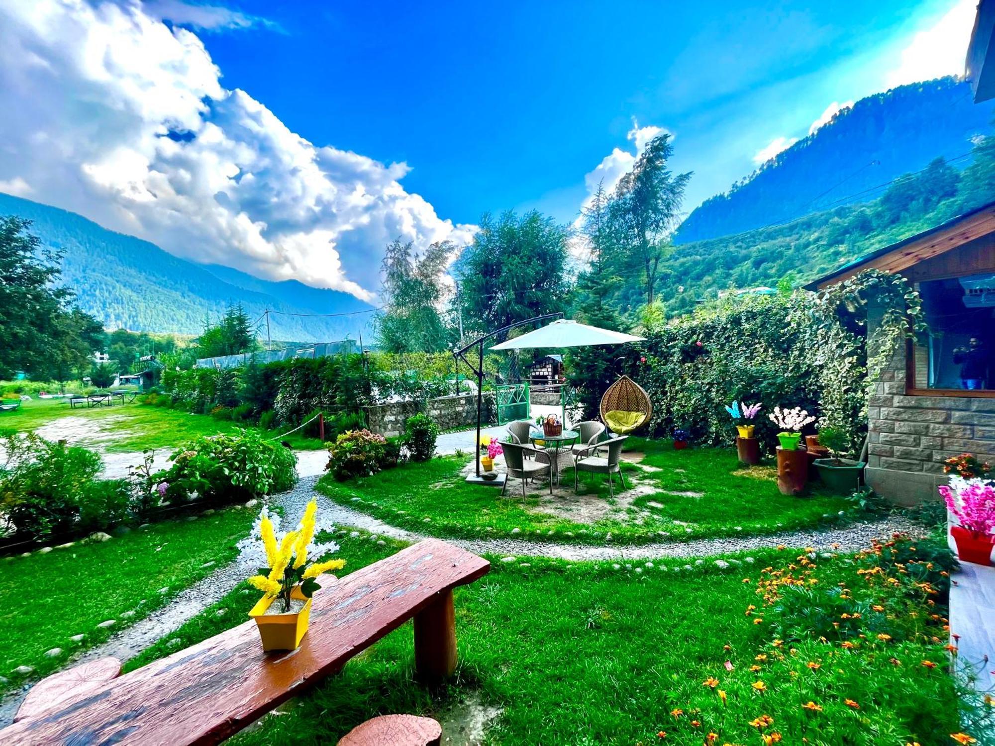Himalayan Hill Queen Resort, Manali M98160-43400 Eksteriør billede
