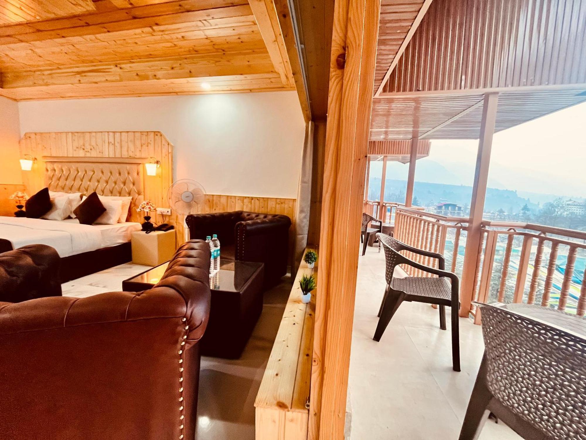 Himalayan Hill Queen Resort, Manali M98160-43400 Eksteriør billede