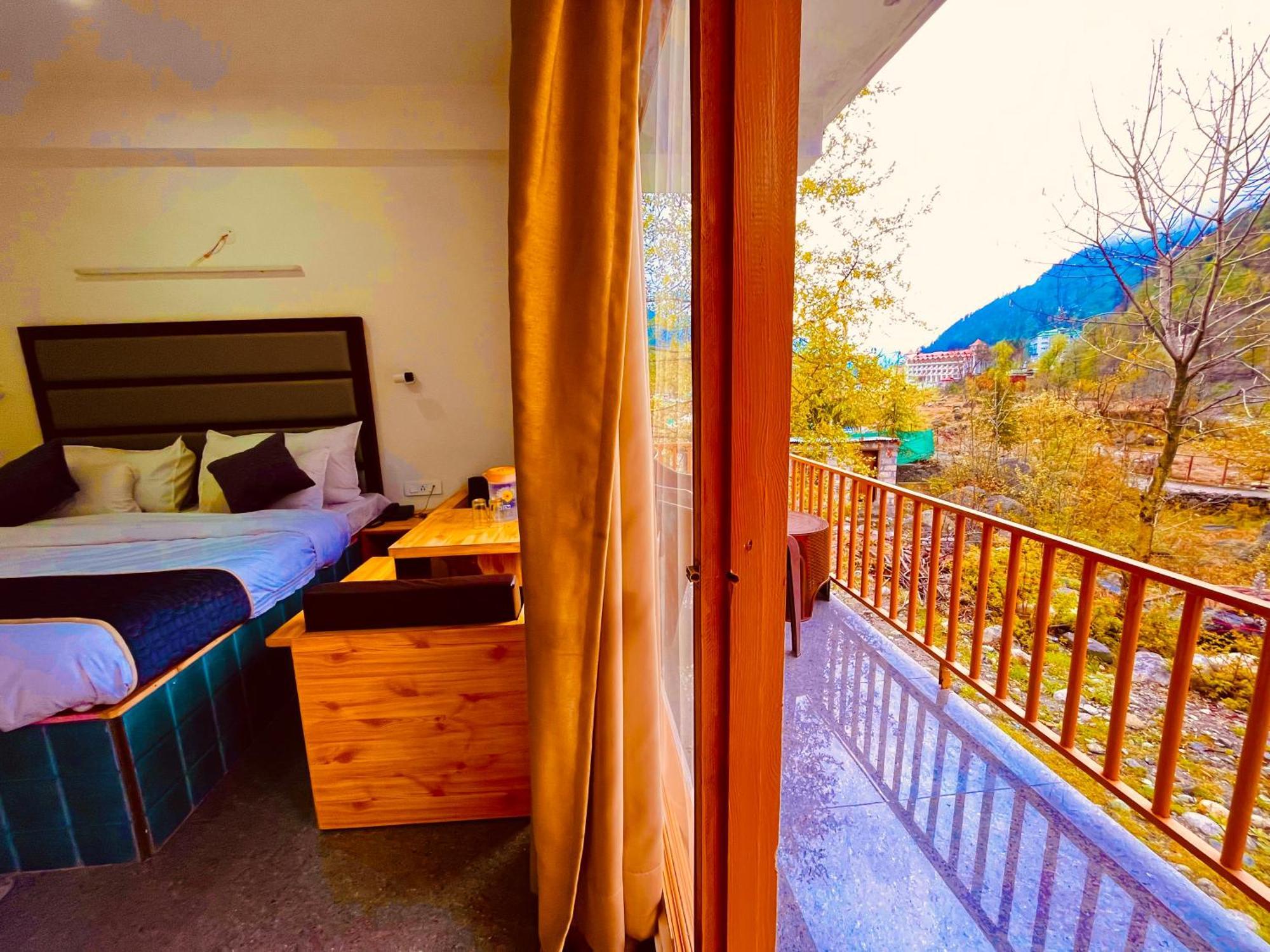 Himalayan Hill Queen Resort, Manali M98160-43400 Eksteriør billede
